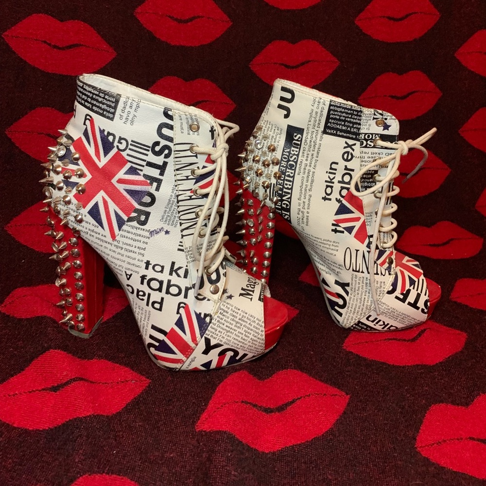 Platform heels with spikes Union Jack